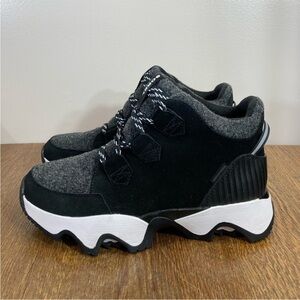 Sorel Kinetic Impact Waterproof Mid Boot Women’s Size 10 Black